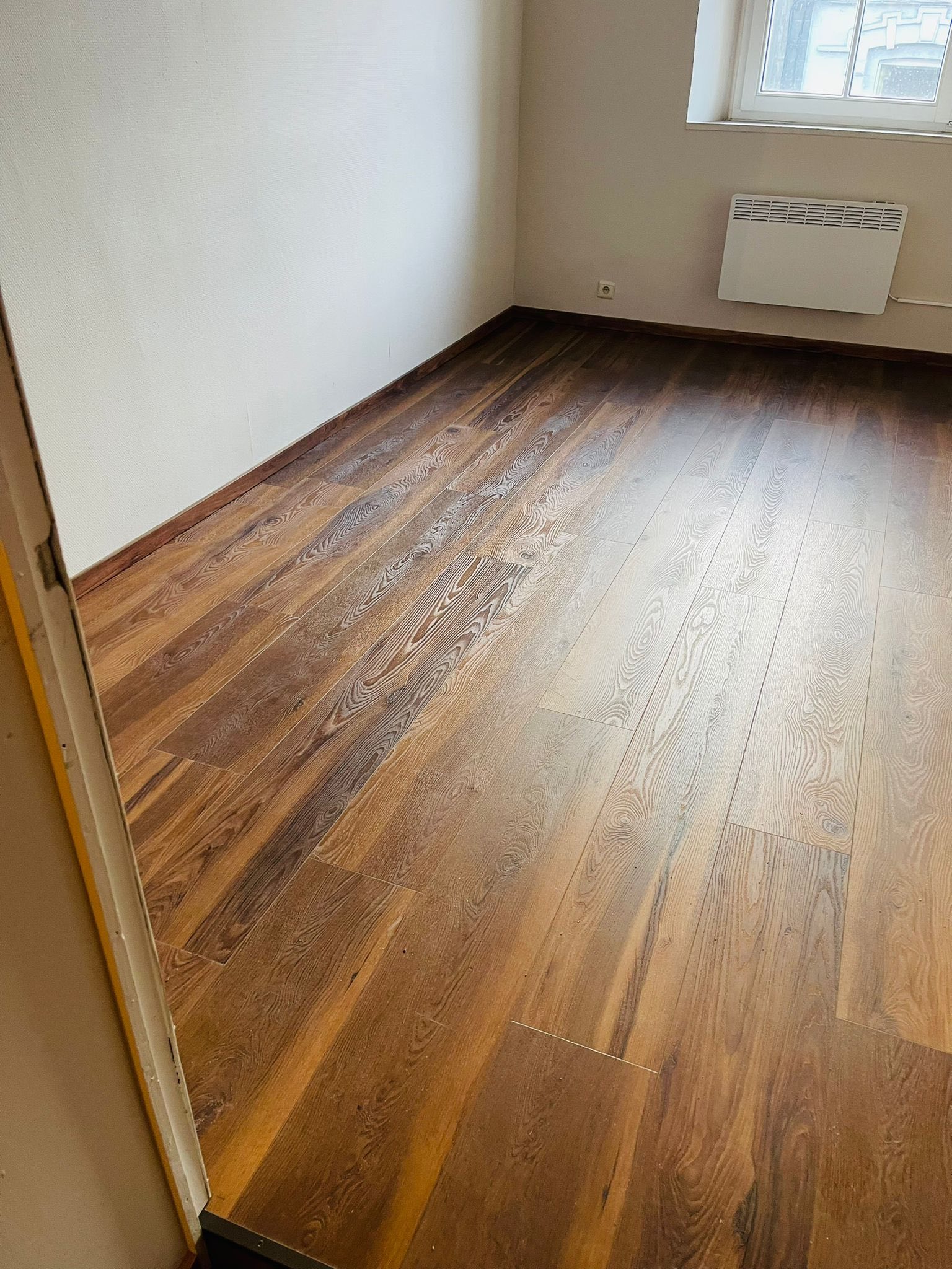 Pose de revêtements de sols et murs